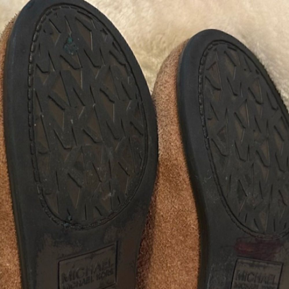 ☘️ Michael Kors boots for girls in brown leather. Really cute on. Girls sz 10. - Picture 4 of 6